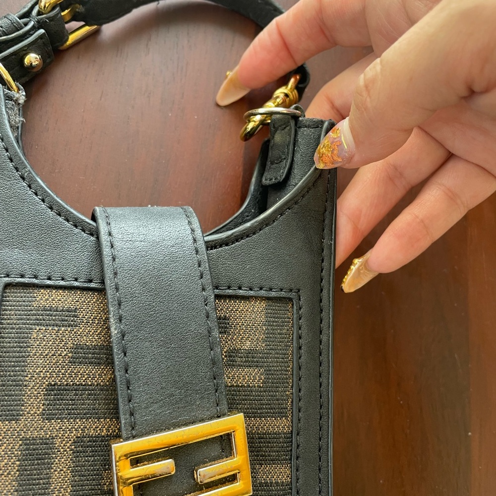 Fendi Black and Gold Designer Bag - Picture 10 of 15